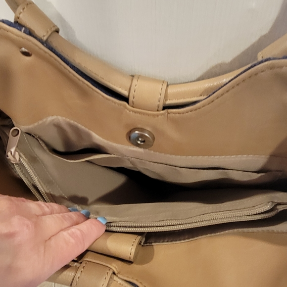 💟EUC~ RELIC SHOULDER BAG - Picture 4 of 9